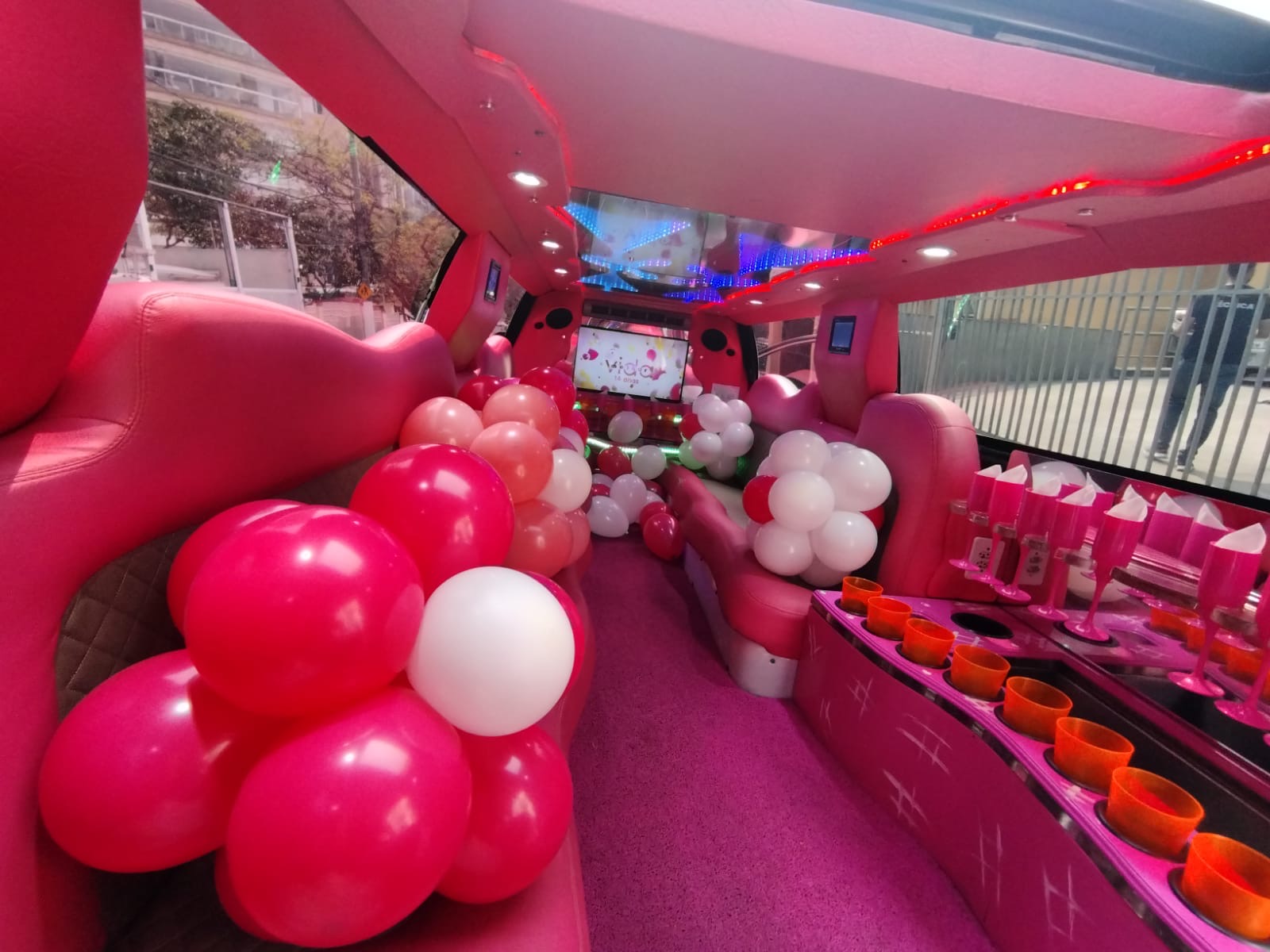 Limousine 01 - Rosa