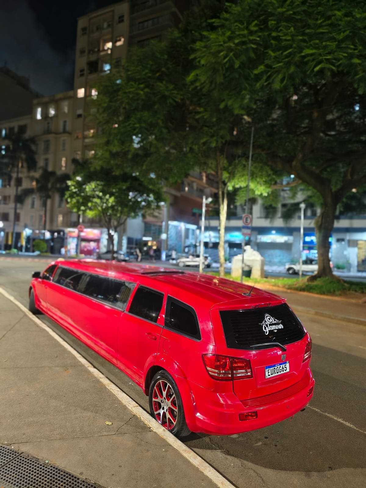 Limousine 02 - Vermelha